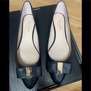 Black Kate Spade ballet flat. Size 8
